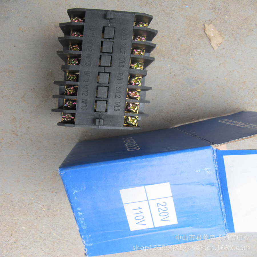 RF-12 (4)