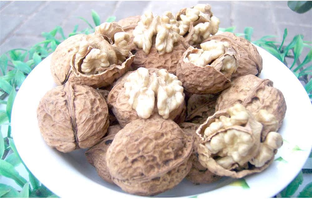 【云南纸皮核桃 皮薄肉厚 核桃 1斤起批】价格