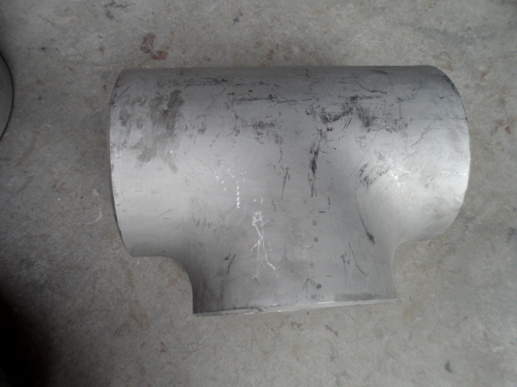 供应不锈钢弯头，不锈钢大小头，不锈钢三通