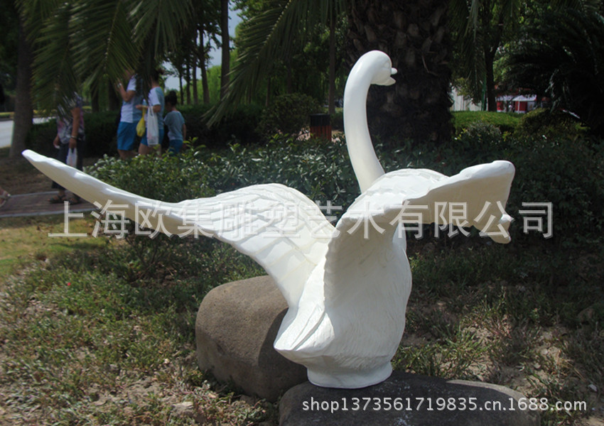 宁波玻璃钢产品 人物雕塑 天鹅雕塑 小区学校雕