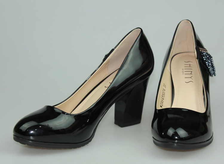 <em>慧妹女鞋 新款</em>春细跟黑单鞋 OL链子 防水台 高