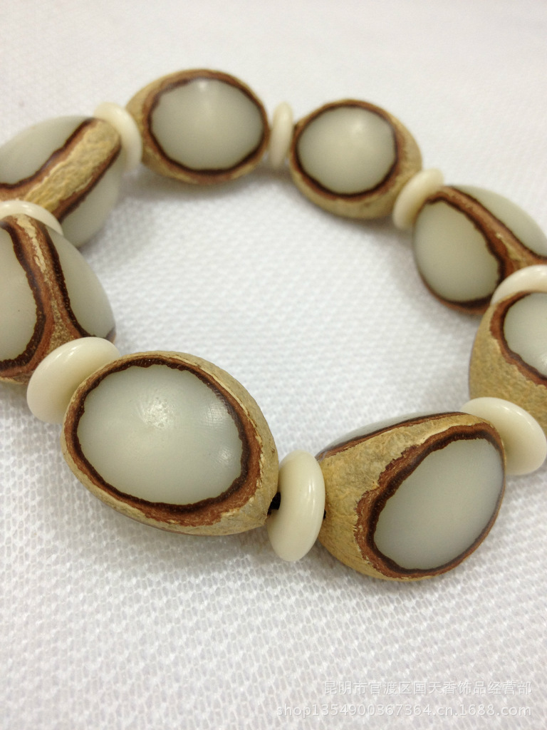 【天然菩提子 三面阴阳菩提根 加象牙果隔片 手