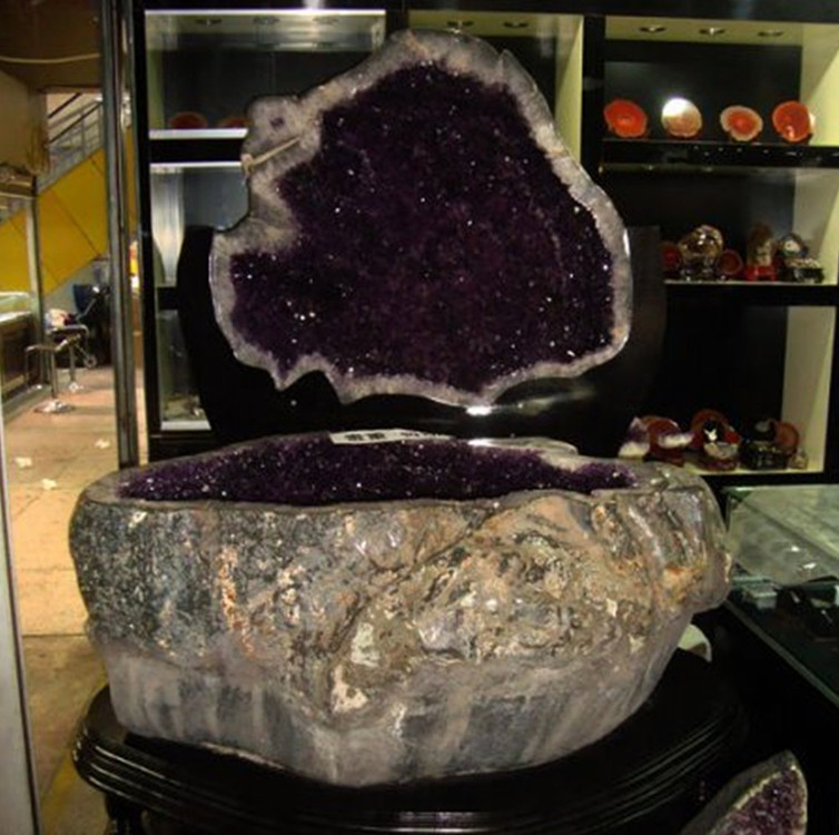 乌拉圭天然紫晶洞 紫水晶图片,乌拉圭天然紫晶