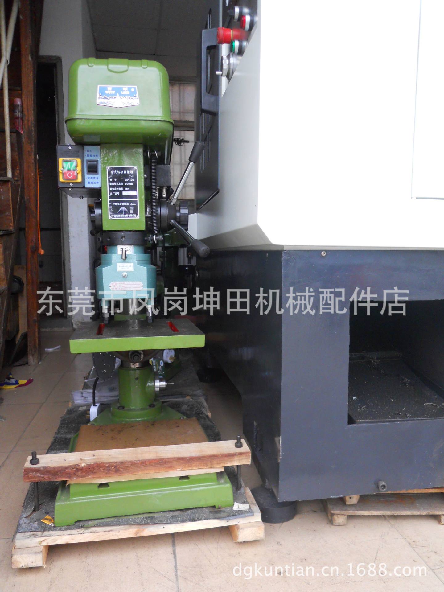 可调式两轴多轴器、经济型多轴攻牙机、钻床配多轴器【坤田机械】