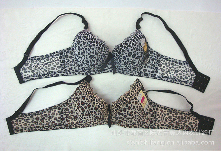 <em>文胸</em>-一包3件 薄棉豹纹<em>文胸 AB通用</em> 三排扣性感