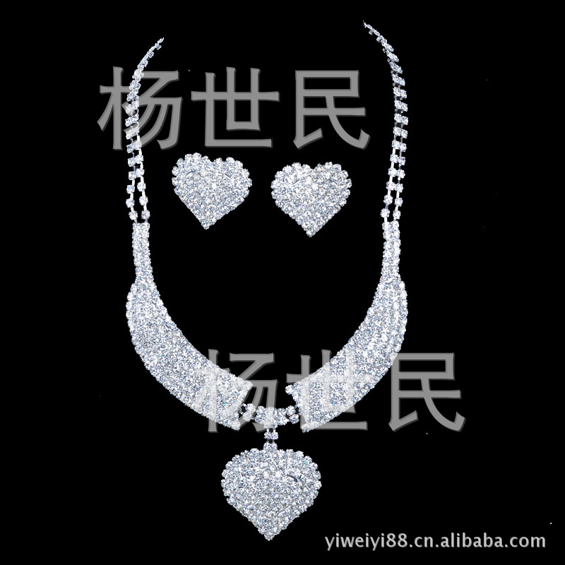 大吊桃心项链05