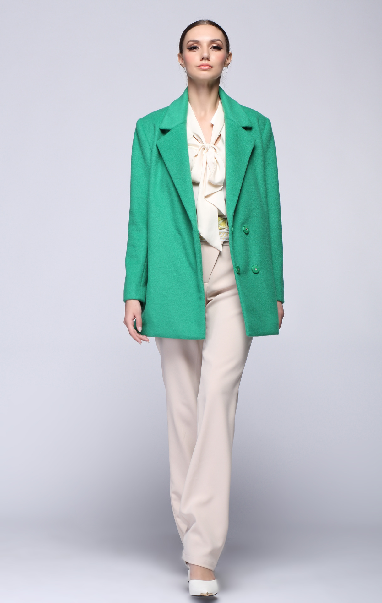 2014秋冬新款双排扣时尚<em>绿色呢子外套</em>保暖女
