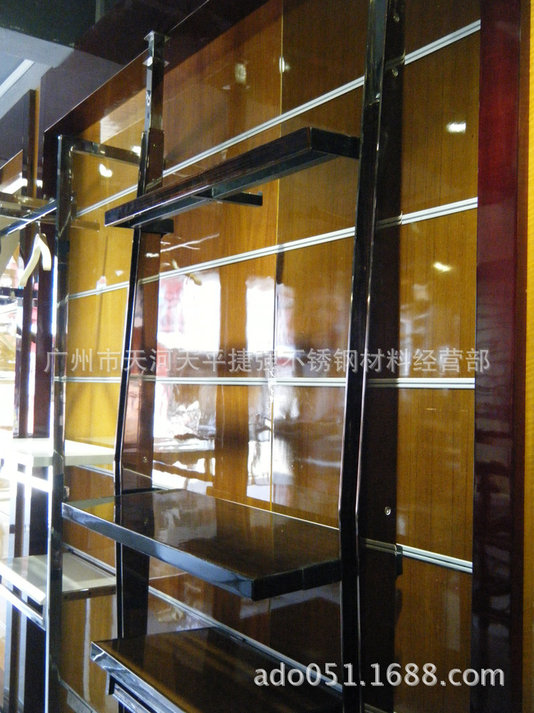 上墙钢木组合架3