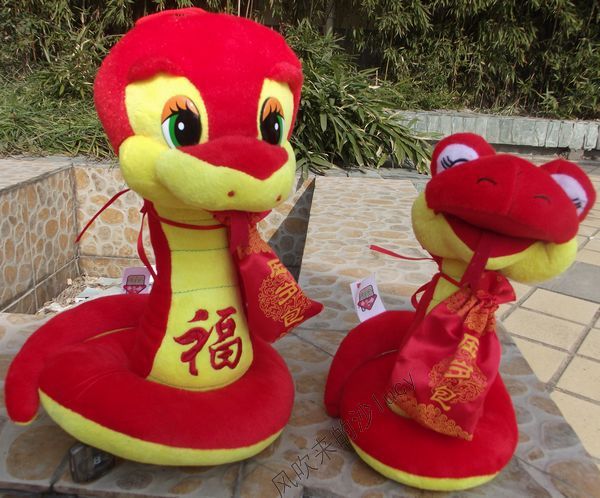 蛇年吉祥物 蛇玩偶 公司活动礼品 送走了中国龙,迎来了金蛇,让婀娜