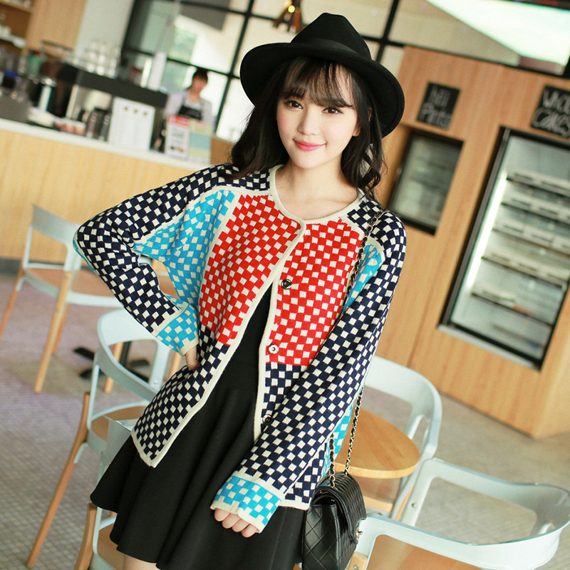 2013秋冬<em>新款</em>针织<em>开衫</em>拼色格子外套 <em>日韩服饰</em>