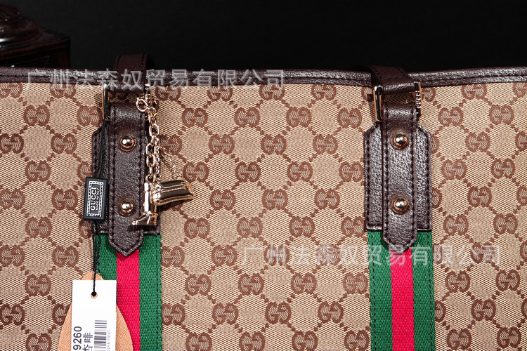 GUCCI 139260 咖啡色 (3)