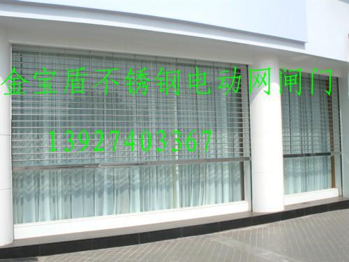 1362561316-7441