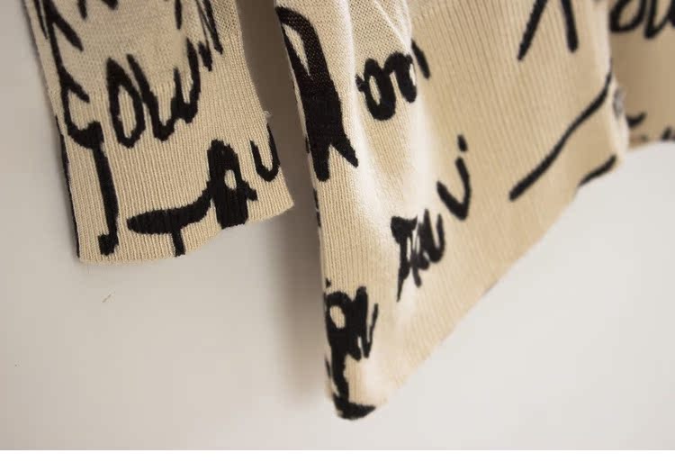 【新款春秋季V领七分袖女<em>针织衫开衫英文</em>字母