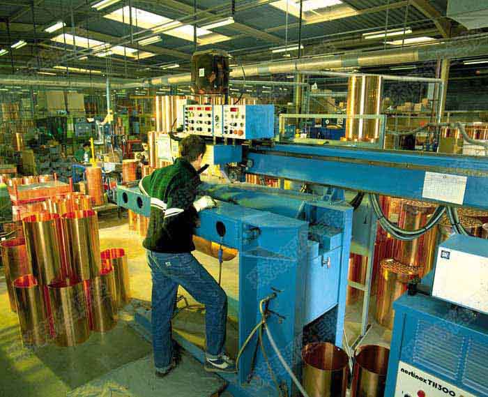 2-3桶体纵缝焊机