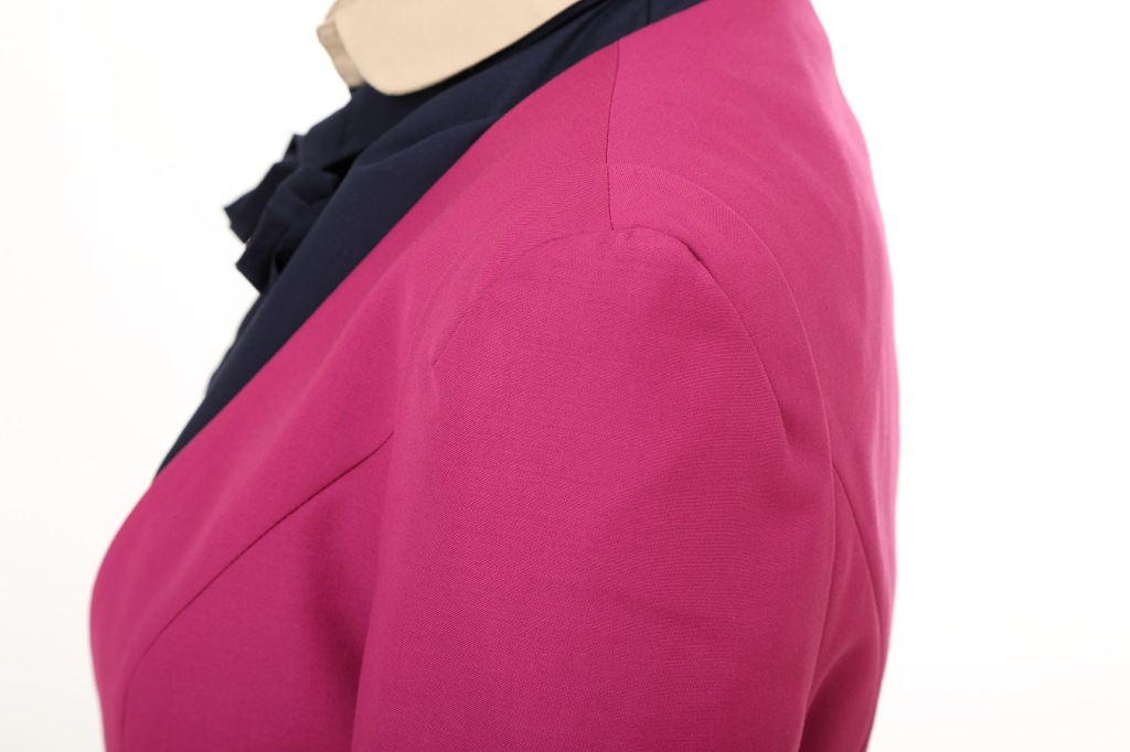 批发采购职业女装-韩版玫瑰红外套裤子批发采