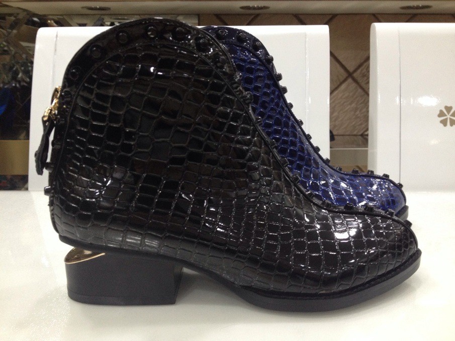 【<em>美邑</em>时尚真皮<em>女鞋</em>冬季新款个性小短靴低价回