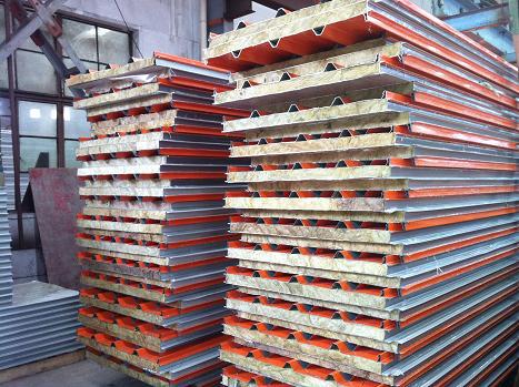 金属复合材-供应彩钢复合板,彩钢瓦保温复合板