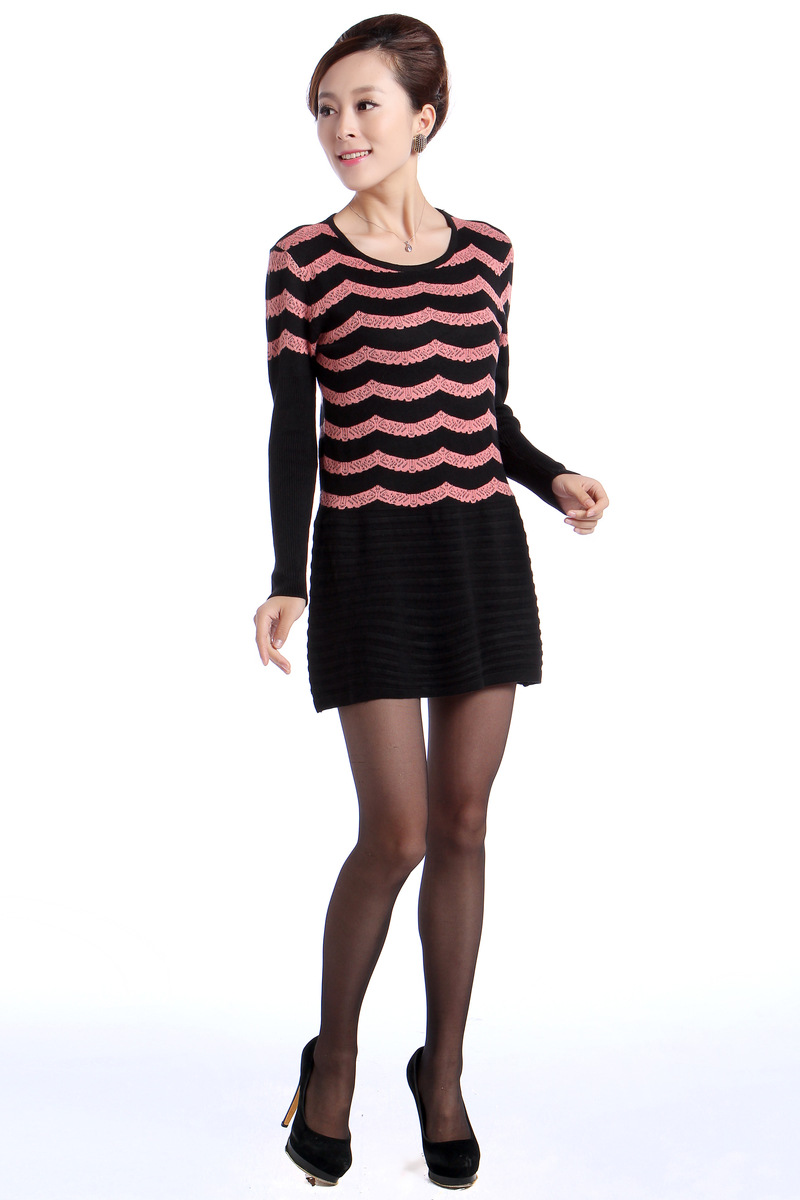 2013新款女装秋装<em>中老年</em>女士<em>打底</em>衫<em>毛衣</em>中长