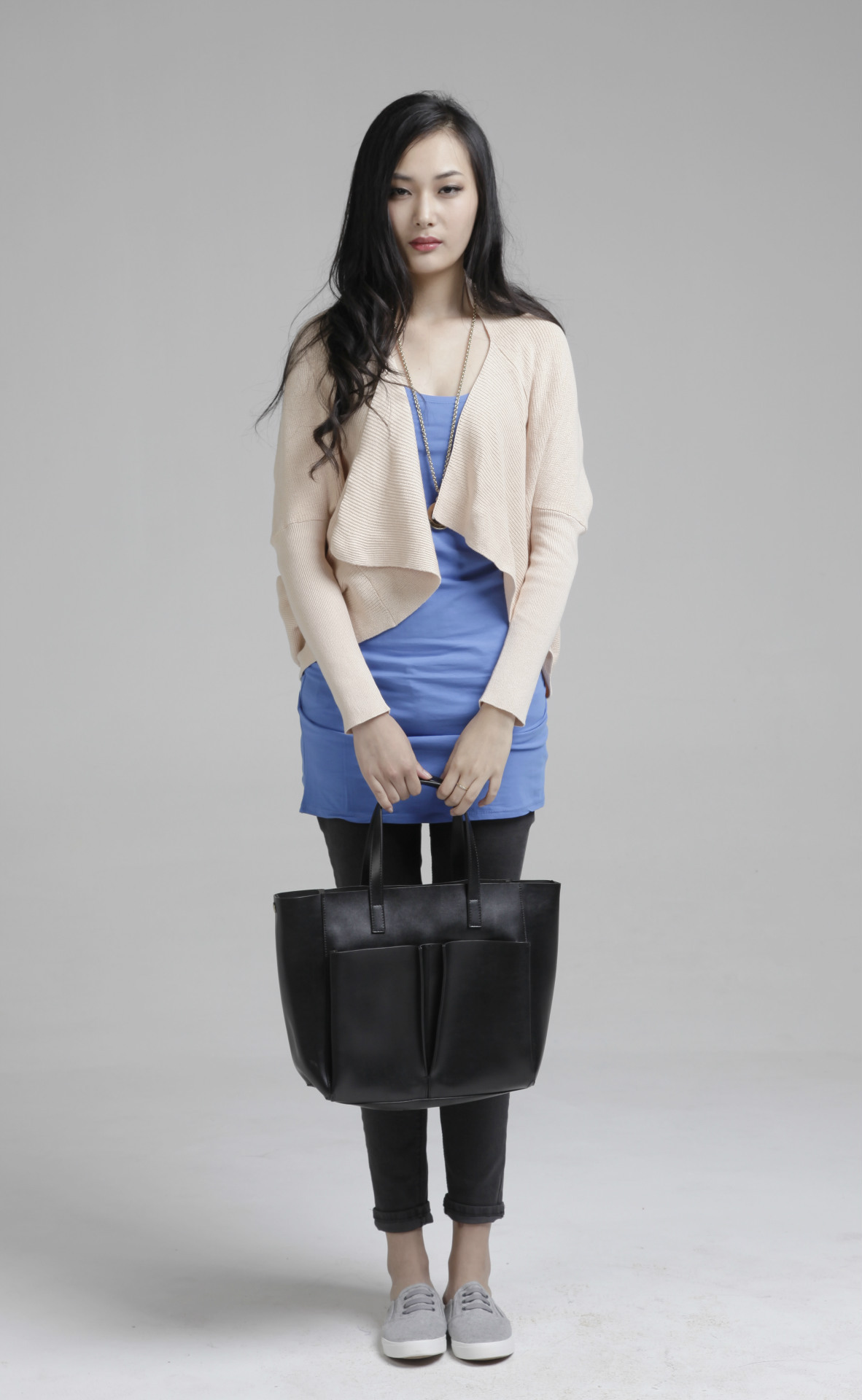 【2013秋冬新款女装 原创<em>设计不规则</em>翻领针织