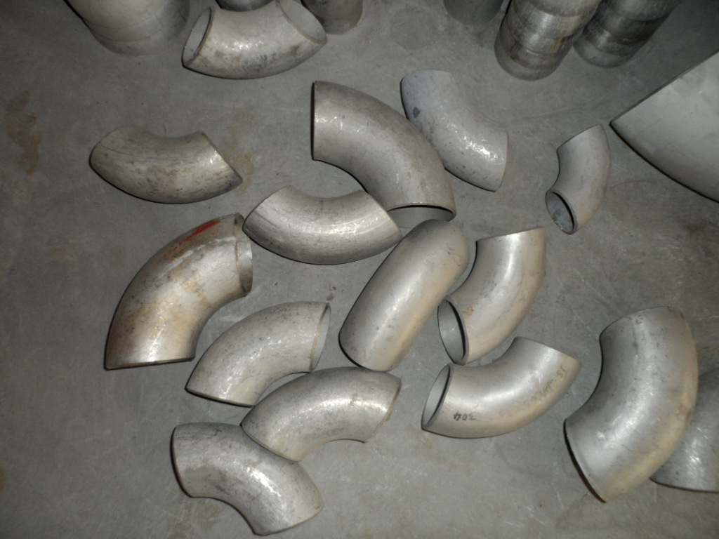 专业供应不锈钢弯头，不锈钢大小头，不锈钢三通