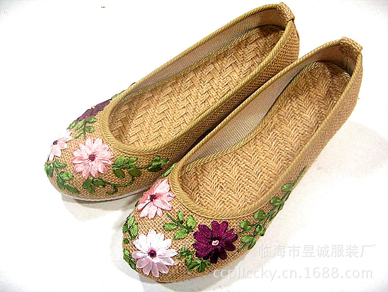 【2013新款高跟老北布鞋,<em>女式绣花鞋</em>】价格,厂