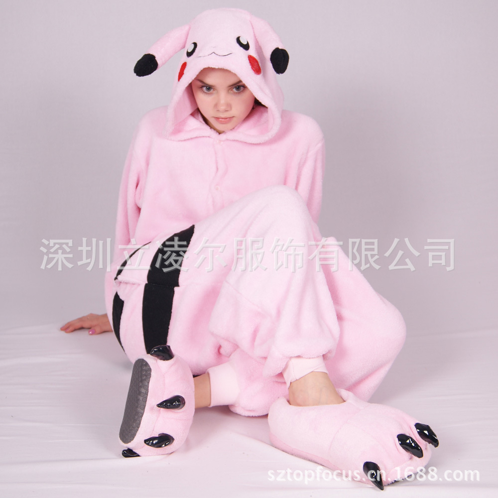 【粉色<em>皮卡丘连体睡衣</em> 可爱卡通造型 穿着入睡