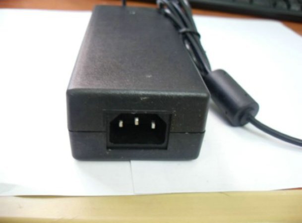 桌面式29.4V4A0005