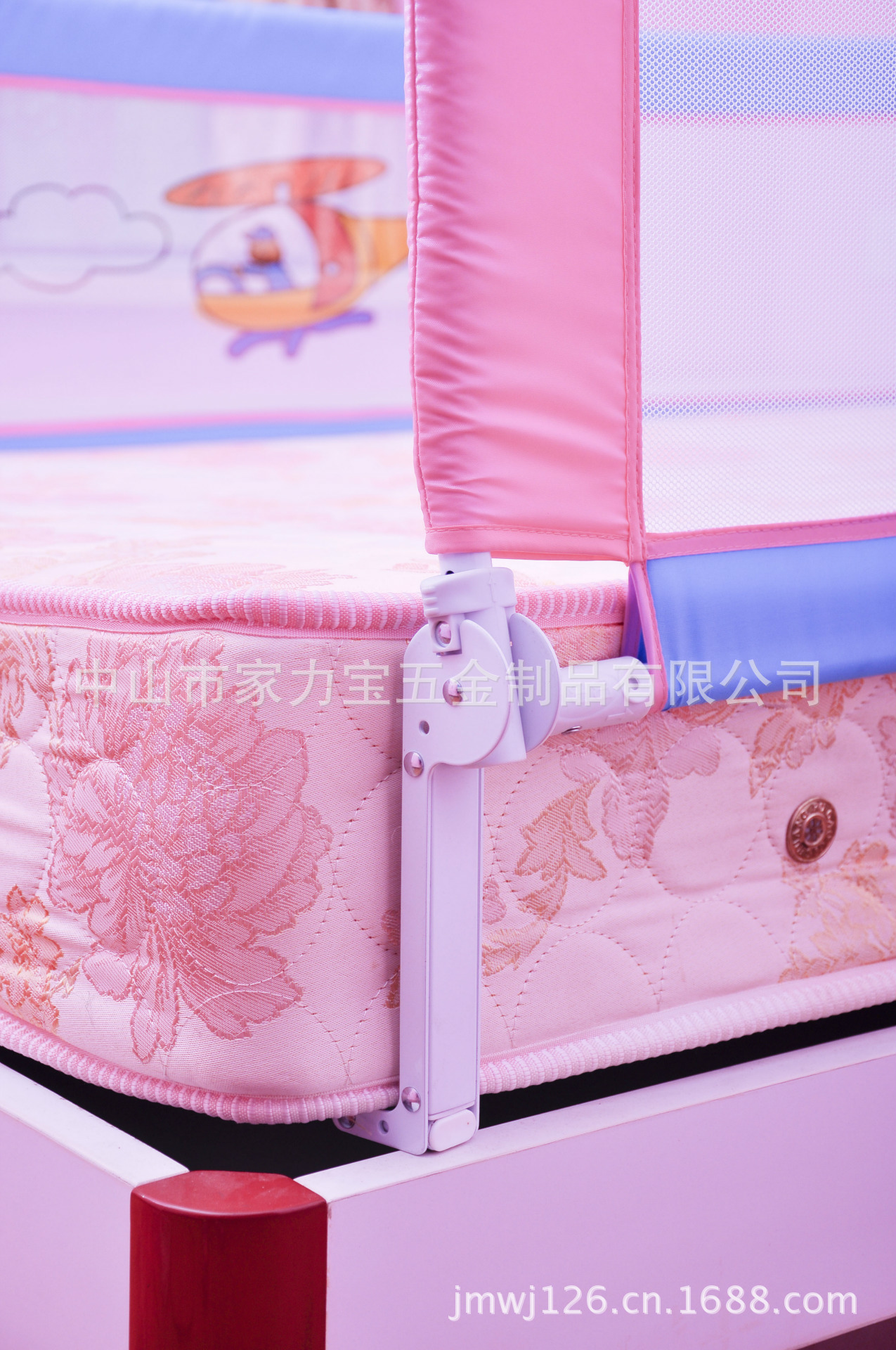 【新品上市】供应1.8米嵌入式婴儿床护栏 加高