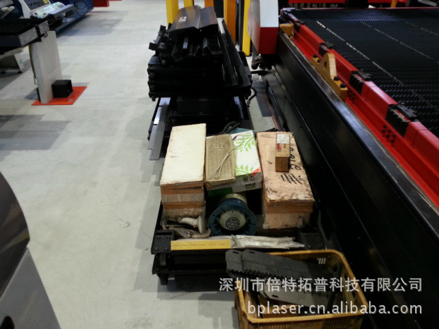 AMADA FO-4020NT激光切割机