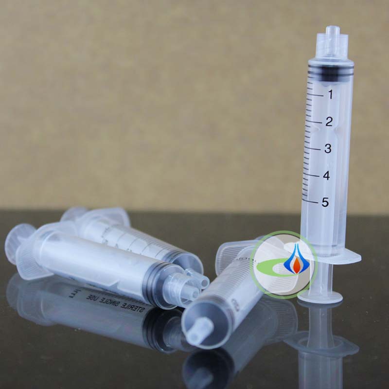 医用注射器(消毒一次性注射器带尖锐的针头)用于注肌\打针\抽药水\混