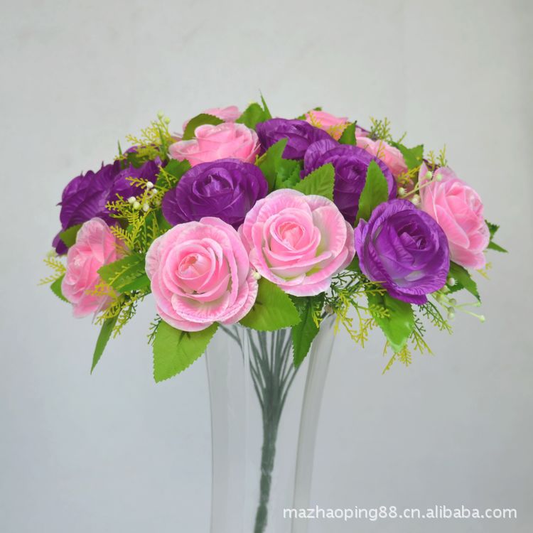 18有园玫手捧花