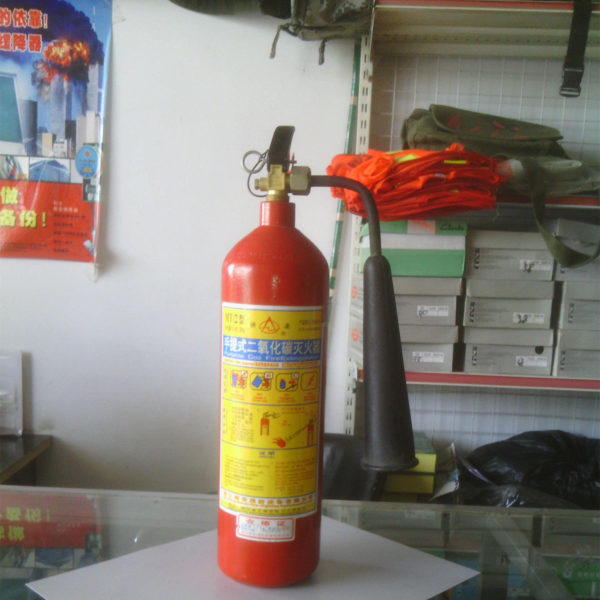 灭火器材-东莞二氧化碳灭火器,二氧化碳灭火器