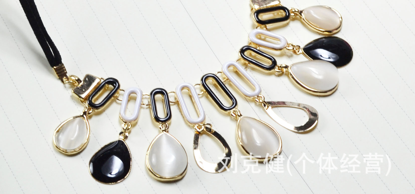 【韩国小饰品<em>批发</em> <em>新款毛衣链</em>龙猫造型镶钻项