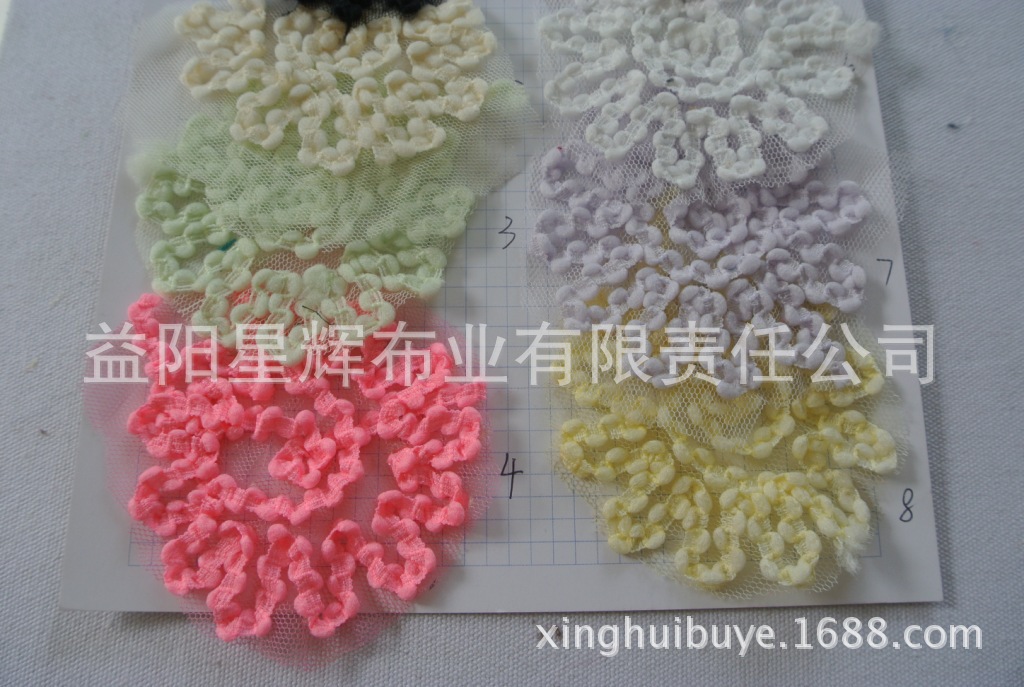 网布底贴花浮花绣花面料,E107