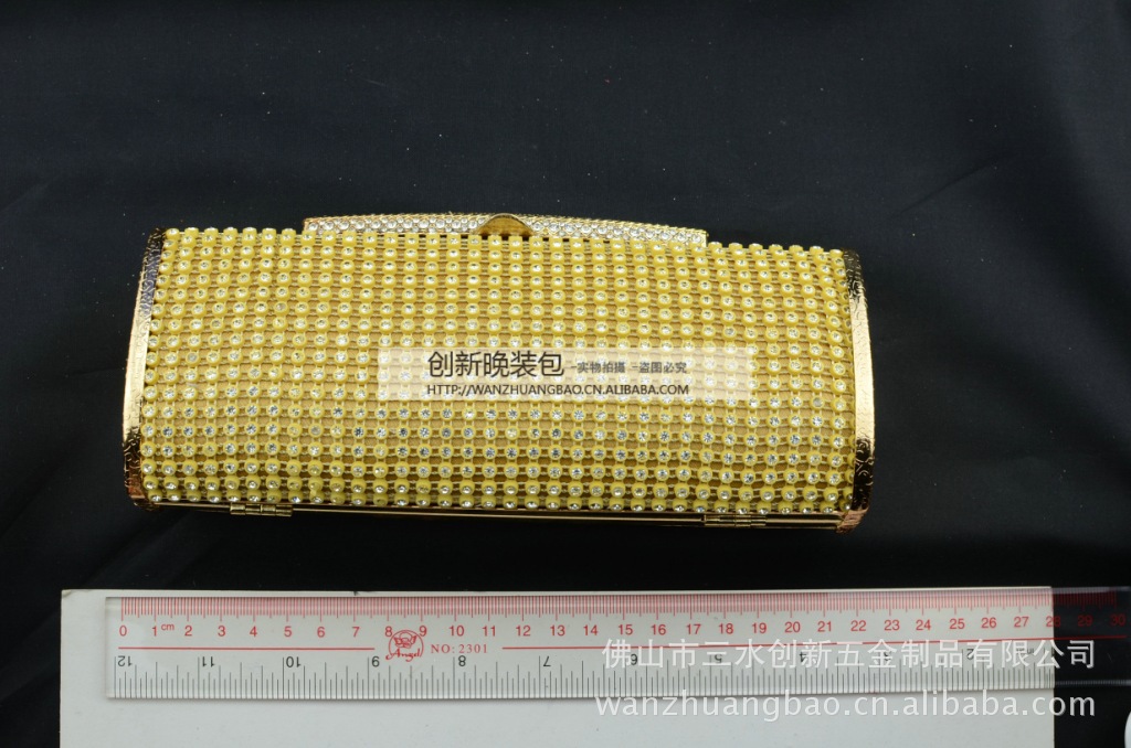 网钻女士硬盒包包厂家