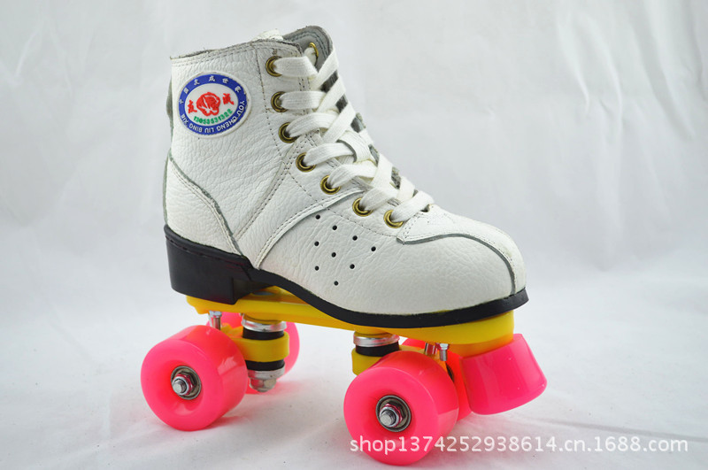 2013新款 全真牛皮双排轮滑鞋 溜冰场专用溜冰鞋 双排溜冰鞋厂家