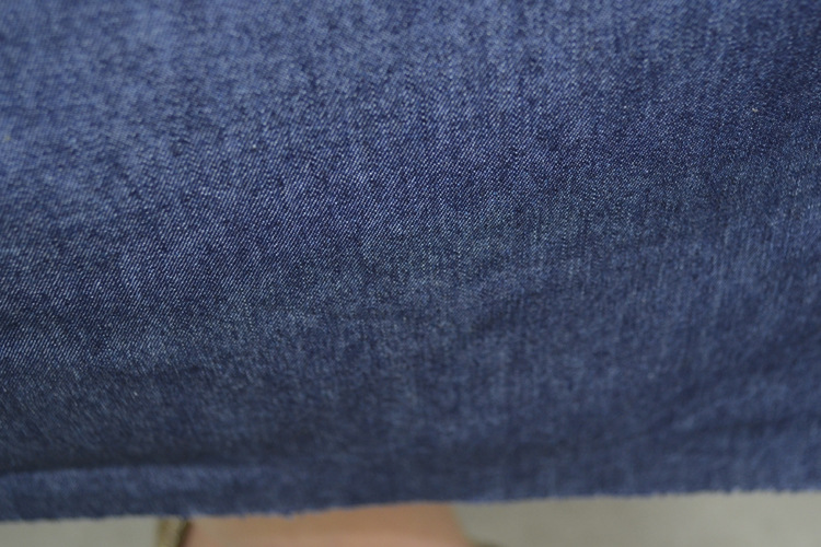 现货32*32全棉牛仔布男裤料牛仔布男裤面料4.5oz斜纹薄牛仔布
