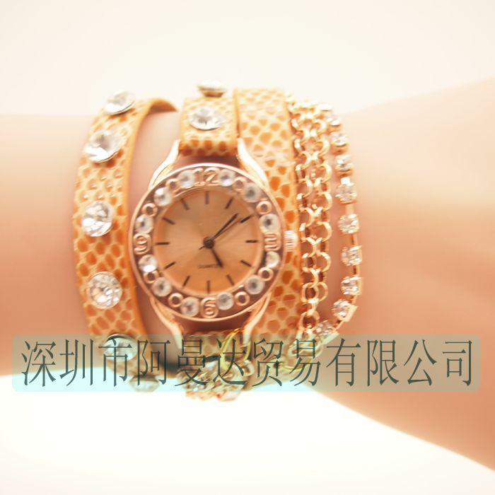 促销新款时尚蛇纹长链子<em>手表</em> 时尚<em>高端大气上</em>