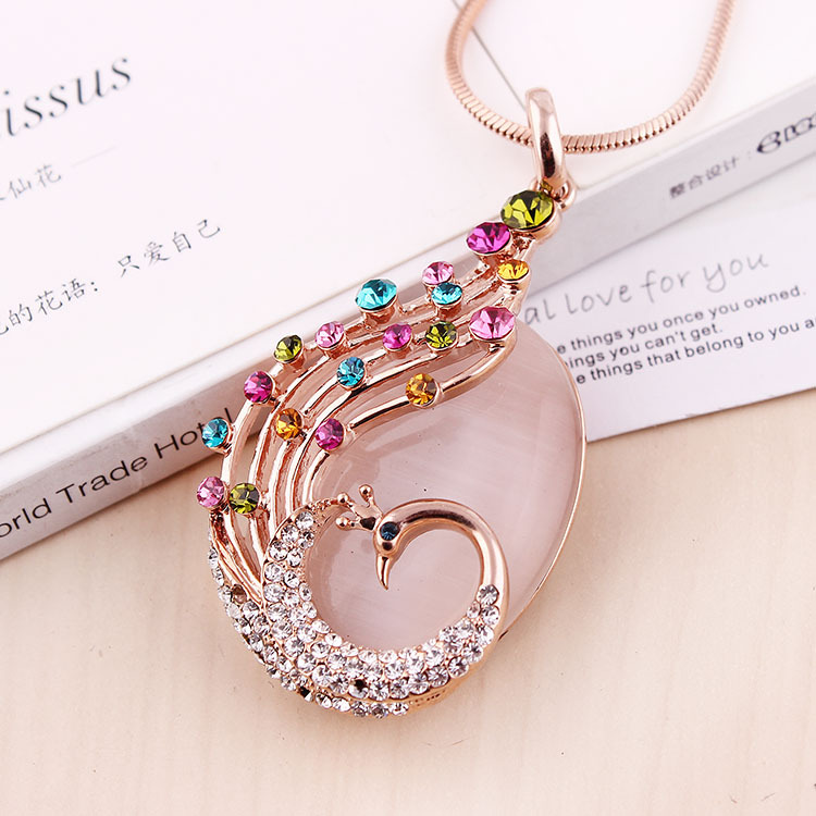 奢华水晶孔雀<em>毛衣链批发</em> 镀18k金 韩国高档时