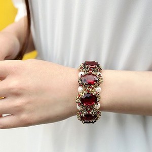 伟德国际红宝石手链镶嵌款式璀璨夺目！红宝石手链镶嵌款式推荐