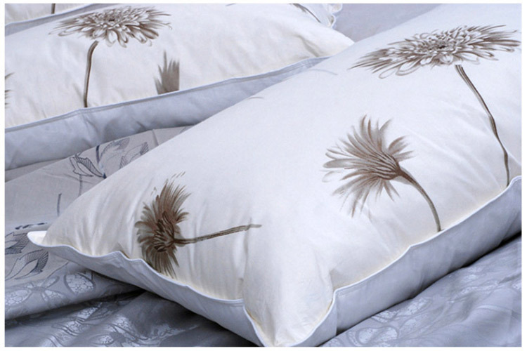 【厂家批发生产】菲尔美保健枕头鹅毛全棉羽绒