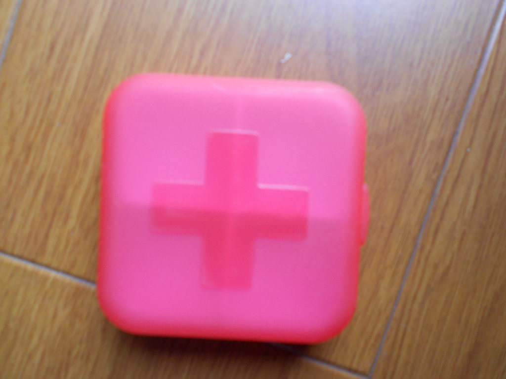 【十字药盒携带式小药盒、十字4格单层药盒、