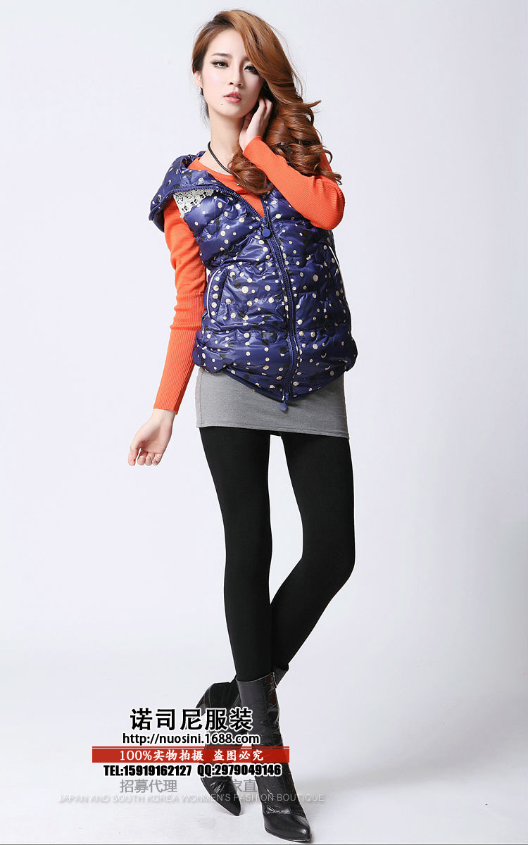 【2013<em>冬装</em>新款女羽绒衣 短款休闲<em>花点</em>连帽羽