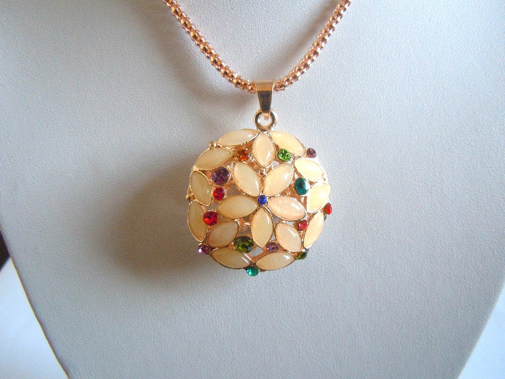 精美吊坠 仿玉吊坠 <em>时尚 潮流</em> 新款<em>毛衣</em>链 绝对