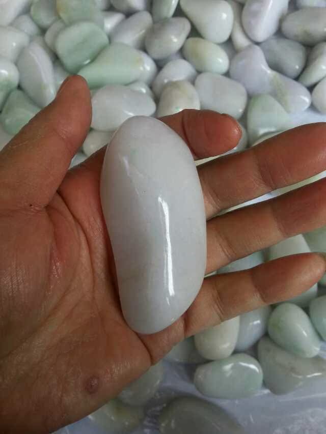 缅甸天然随形手感特别好质色好手把件翡翠