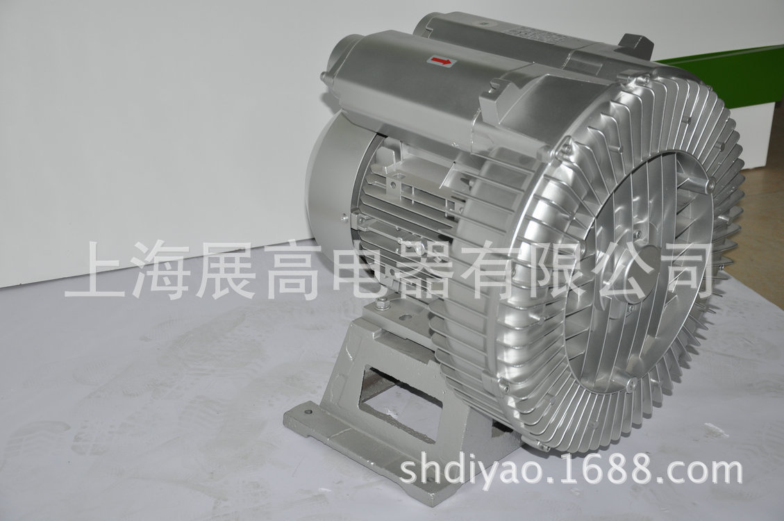 DSC_0360--气泵-2RB810H17-加底座