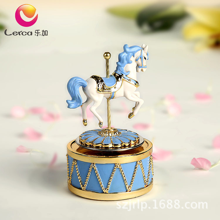60343-乐加粉蓝金色旋转木马音乐盒-正面