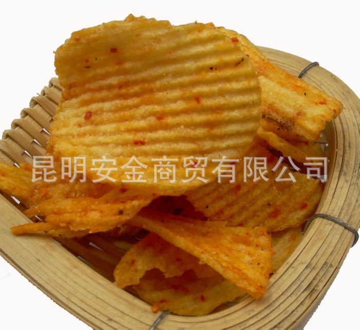 子弟土豆片18克/袋 云南特產(chǎn)膨化薯片休閑零食品 膨化 批發(fā) 代發(fā)