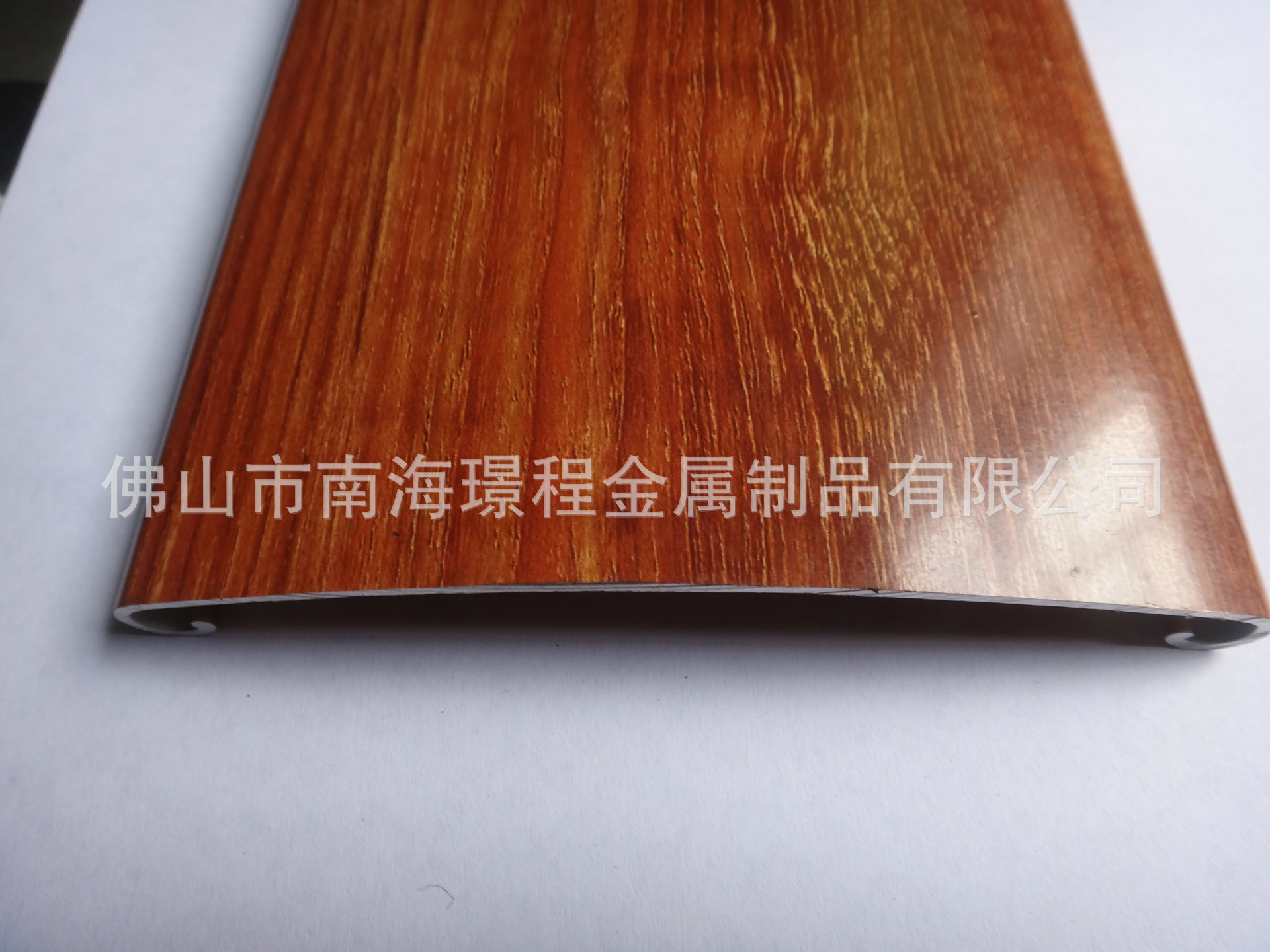 铝合金型材转印红木桃木柚木木纹工艺厂家专业生产定制各种铝型材