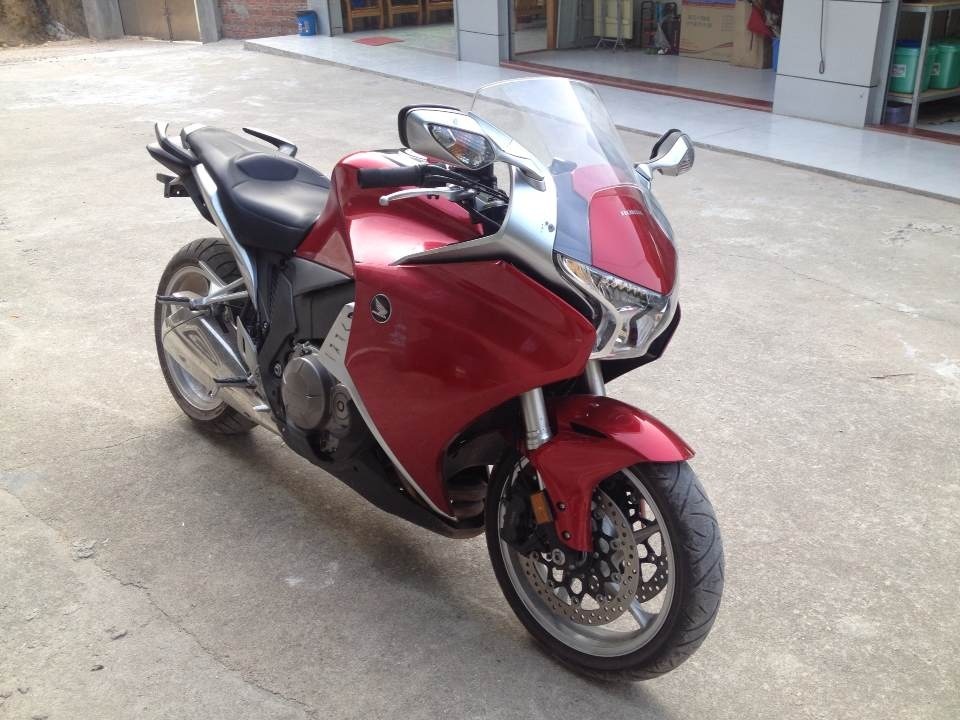 2011年本田vfr 1200cc 专业生产供应进口二手摩托车